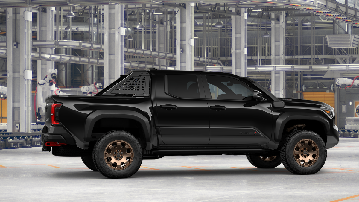2026 Toyota Tacoma i-FORCE MAX Trailhunter