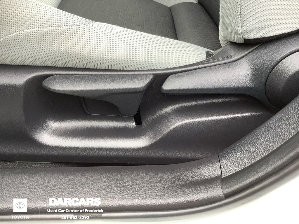 2025 Toyota Corolla Hatchback SE