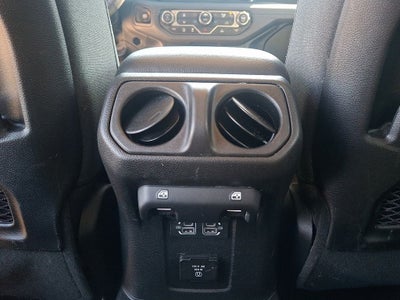 2024 Jeep Wrangler Rubicon w/Customer Preferred Package 24R