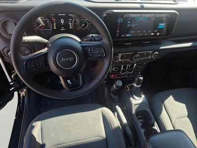 2024 Jeep Wrangler Rubicon w/Customer Preferred Package 24R