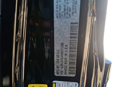 2024 Jeep Wrangler Rubicon w/Customer Preferred Package 24R