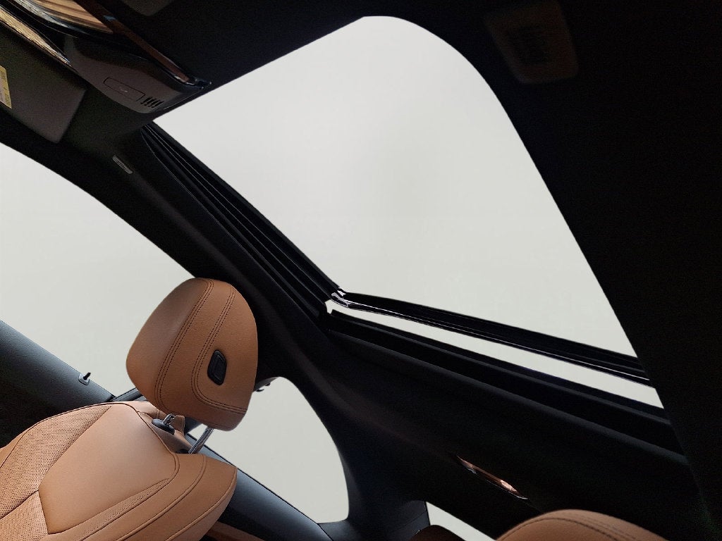 2025 BMW 2 Series 230i xDrive