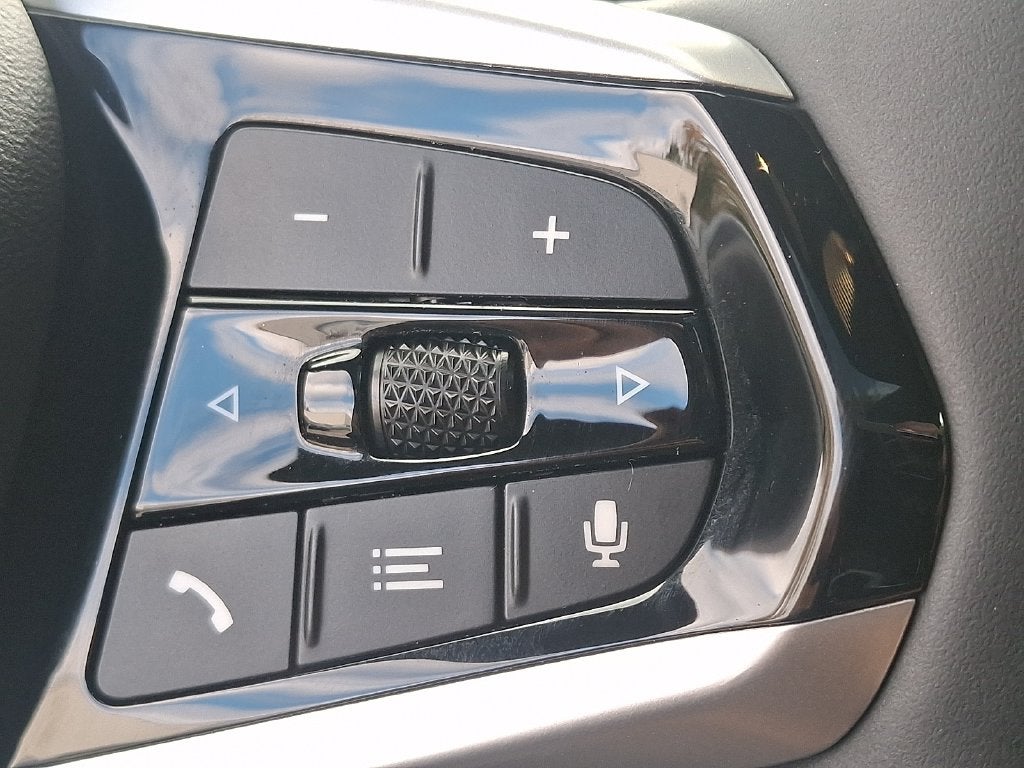 2025 BMW 2 Series 230i xDrive