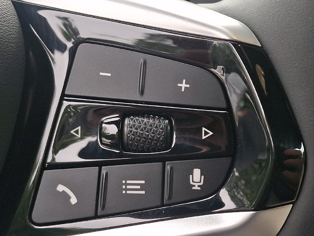 2025 BMW 2 Series 230i xDrive