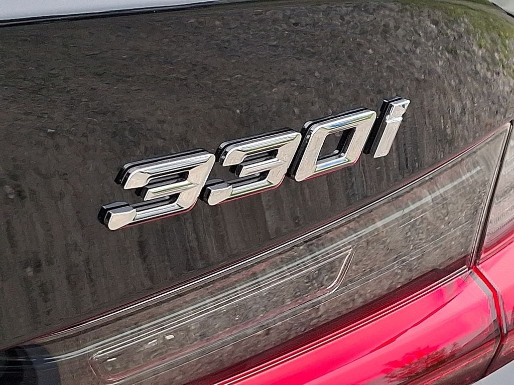 2026 BMW 3 Series 330i xDrive w/Premium Package
