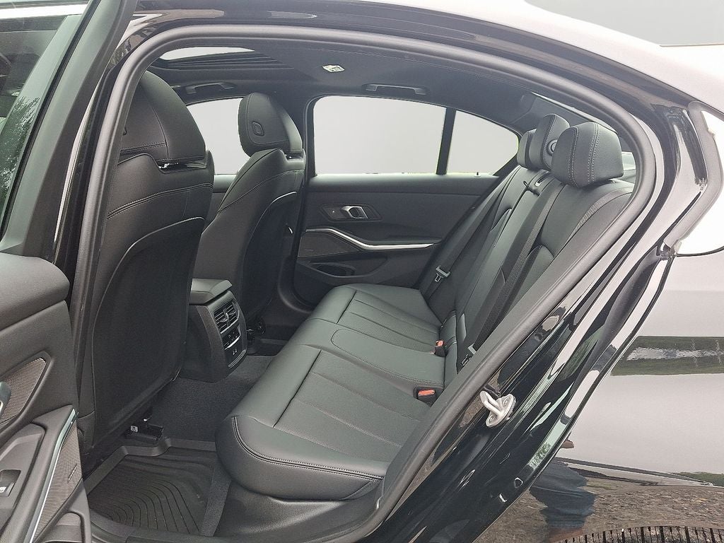 2026 BMW 3 Series 330i xDrive w/Premium Package