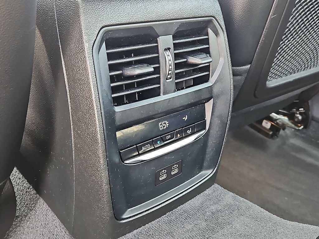 2023 BMW 3 Series 330i xDrive w/Driving Assistance Package