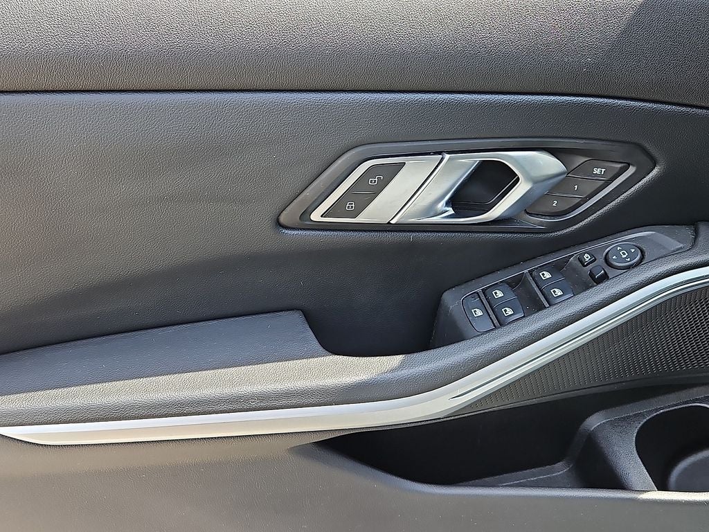 2023 BMW 3 Series 330i xDrive w/Driving Assistance Package