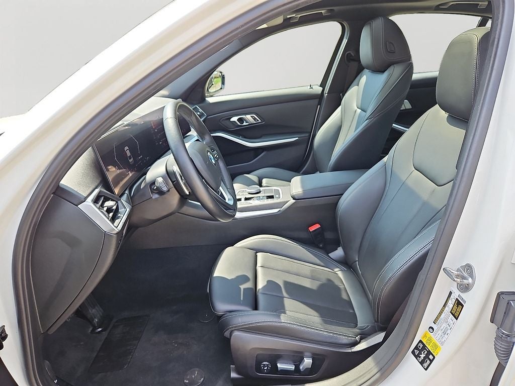 2023 BMW 3 Series 330i xDrive w/Driving Assistance Package