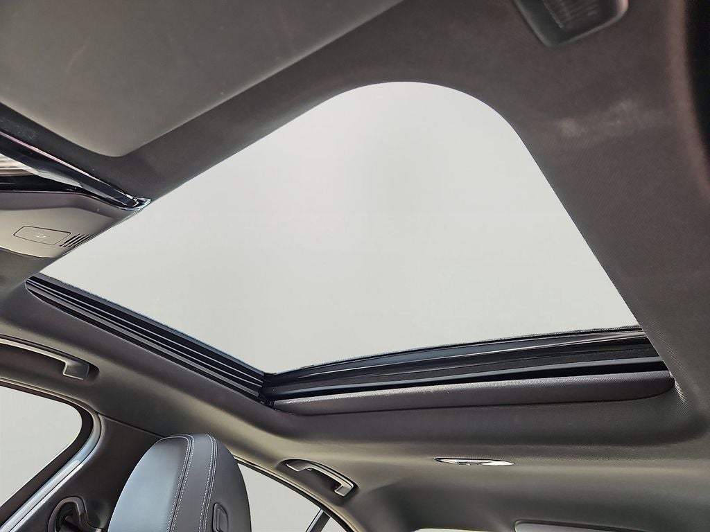 2023 BMW 3 Series 330i xDrive w/Driving Assistance Package