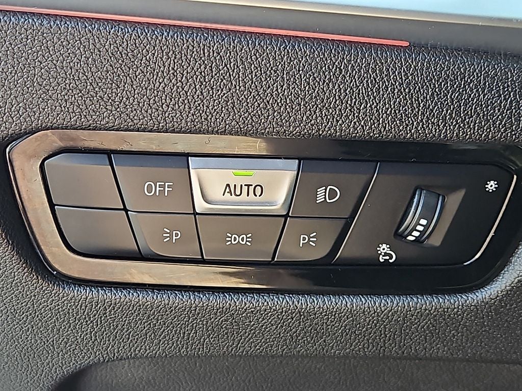 2023 BMW 3 Series 330i xDrive w/Driving Assistance Package
