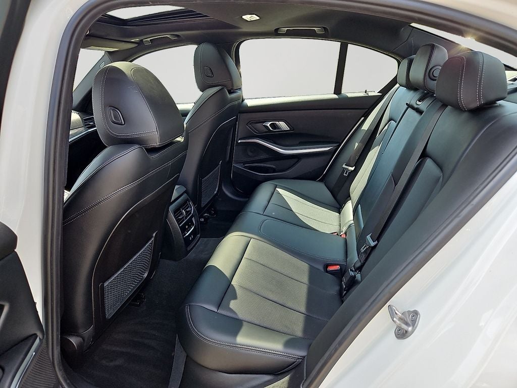 2023 BMW 3 Series 330i xDrive w/Driving Assistance Package