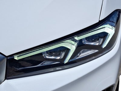 2023 BMW 3 Series 330i xDrive w/Premium Package