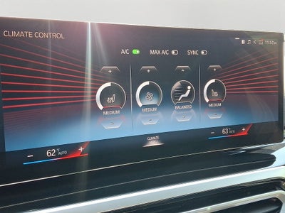 2023 BMW 3 Series 330i xDrive w/Premium Package