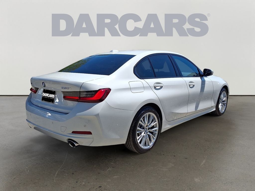 2023 BMW 3 Series 330i xDrive w/Premium Package