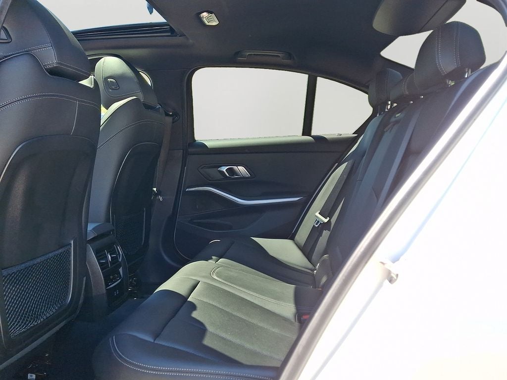 2023 BMW 3 Series 330i xDrive w/Premium Package