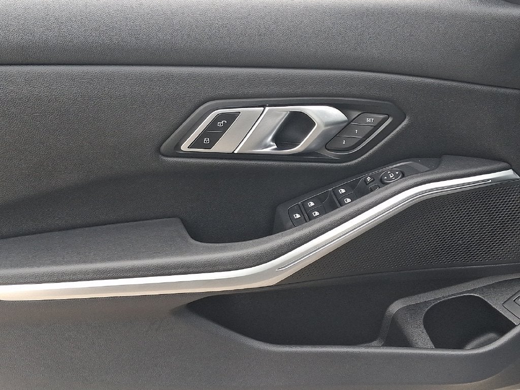 2023 BMW 3 Series 330i xDrive