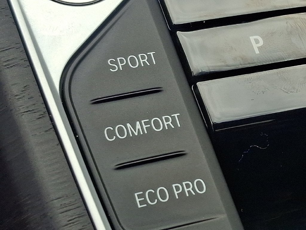 2023 BMW 3 Series 330i xDrive