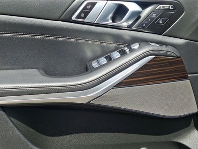 2024 BMW X7 xDrive40i w/Premium Package