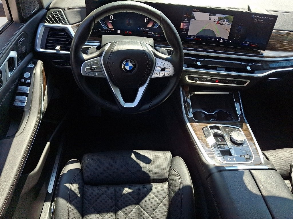 2025 BMW X7 xDrive40i