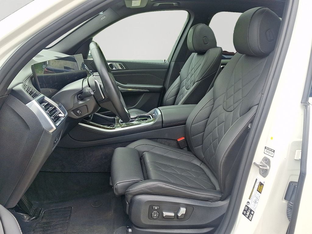 2024 BMW X5 xDrive40i w/Parking Assistance Package