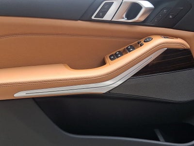 2025 BMW X5 xDrive40i w/Premium Package & Comfort Package