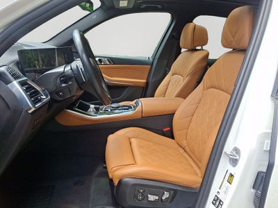 2025 BMW X5 xDrive40i w/Premium Package & Comfort Package