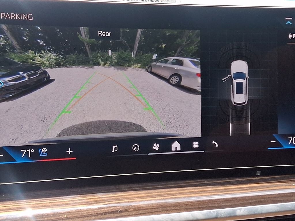 2025 BMW X5 xDrive40i w/Premium Package & Comfort Package