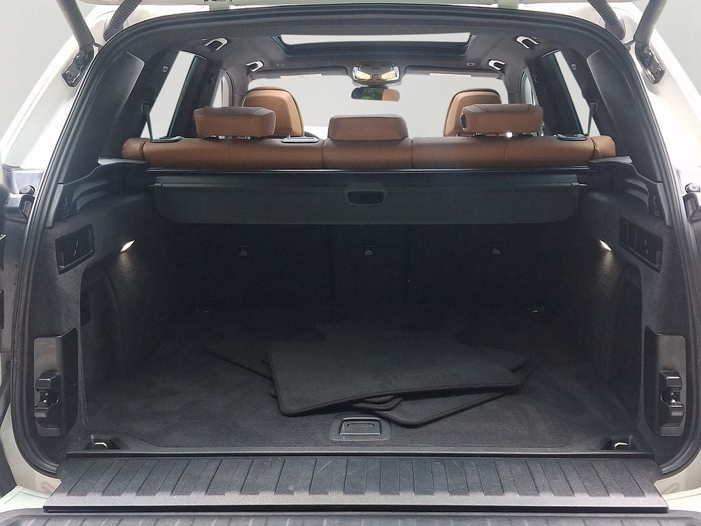 2025 BMW X5 xDrive40i w/Premium Package & Comfort Package