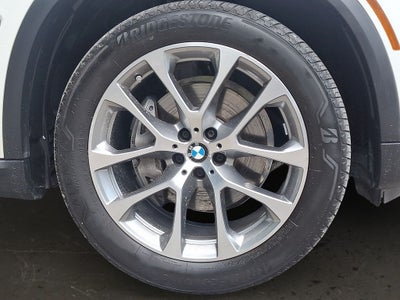 2025 BMW X5 xDrive40i w/Premium Package & Comfort Package