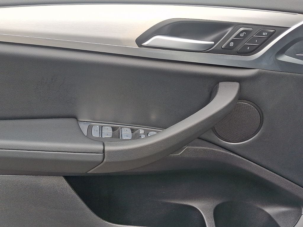 2023 BMW X4 xDrive30i w/Premium Package