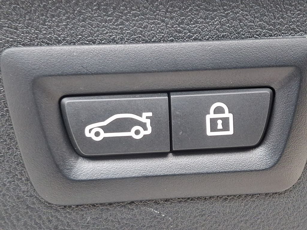 2023 BMW X4 xDrive30i w/Premium Package