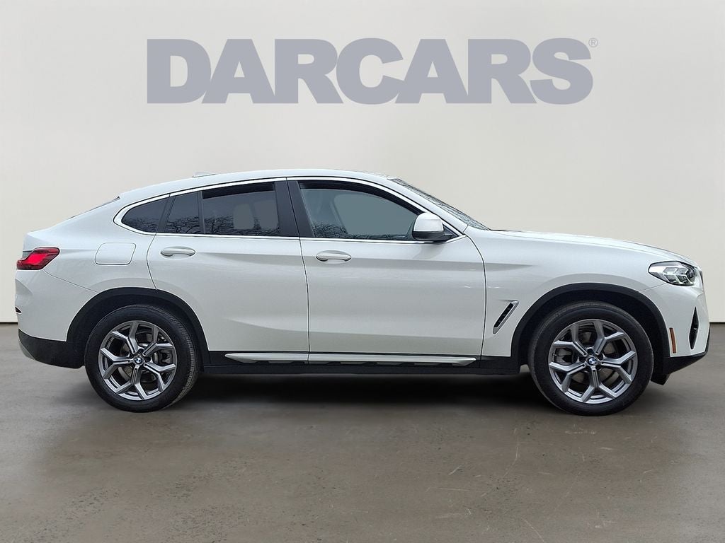 2023 BMW X4 xDrive30i w/Premium Package