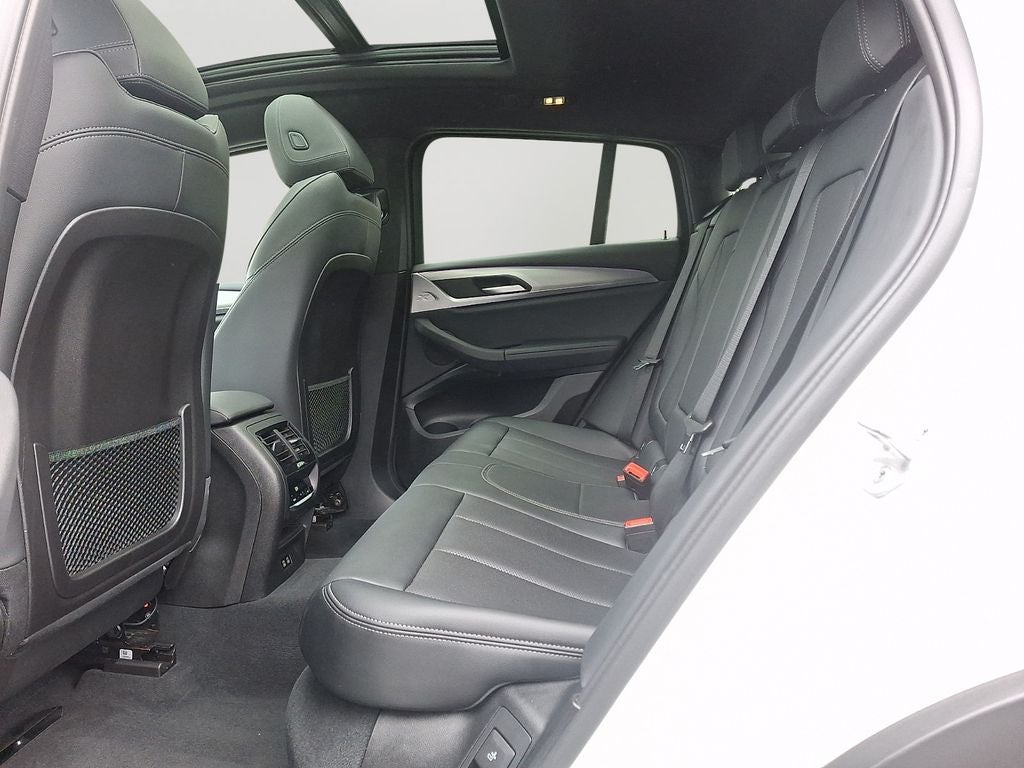 2023 BMW X4 xDrive30i w/Premium Package