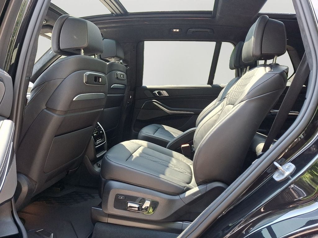 2026 BMW X7 M60i