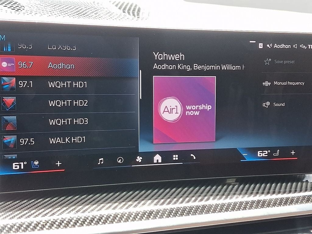 2025 BMW X7 M60i w/Executive Package