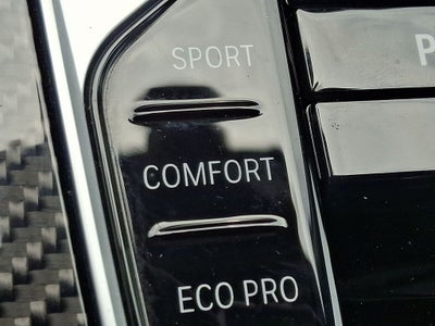2025 BMW X7 M60i w/Executive Package