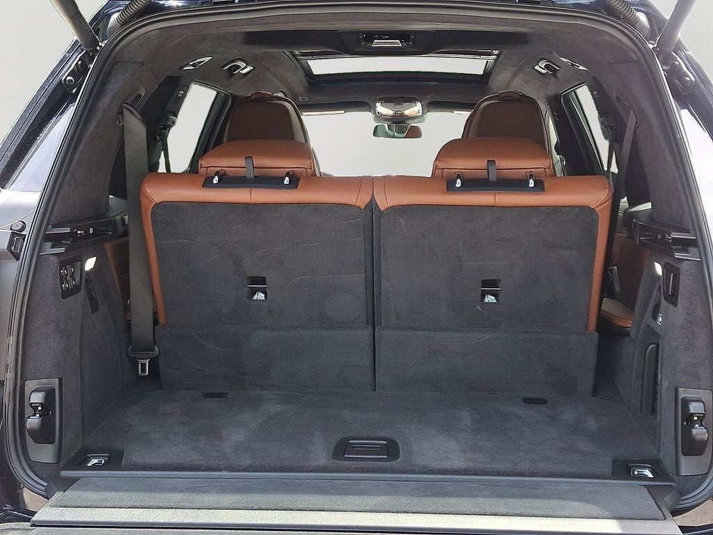 2025 BMW X7 M60i w/Executive Package