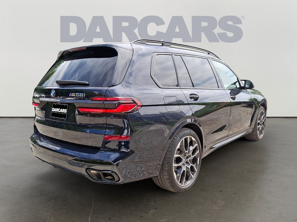 2025 BMW X7 M60i w/Executive Package