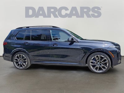 2025 BMW X7 M60i w/Executive Package