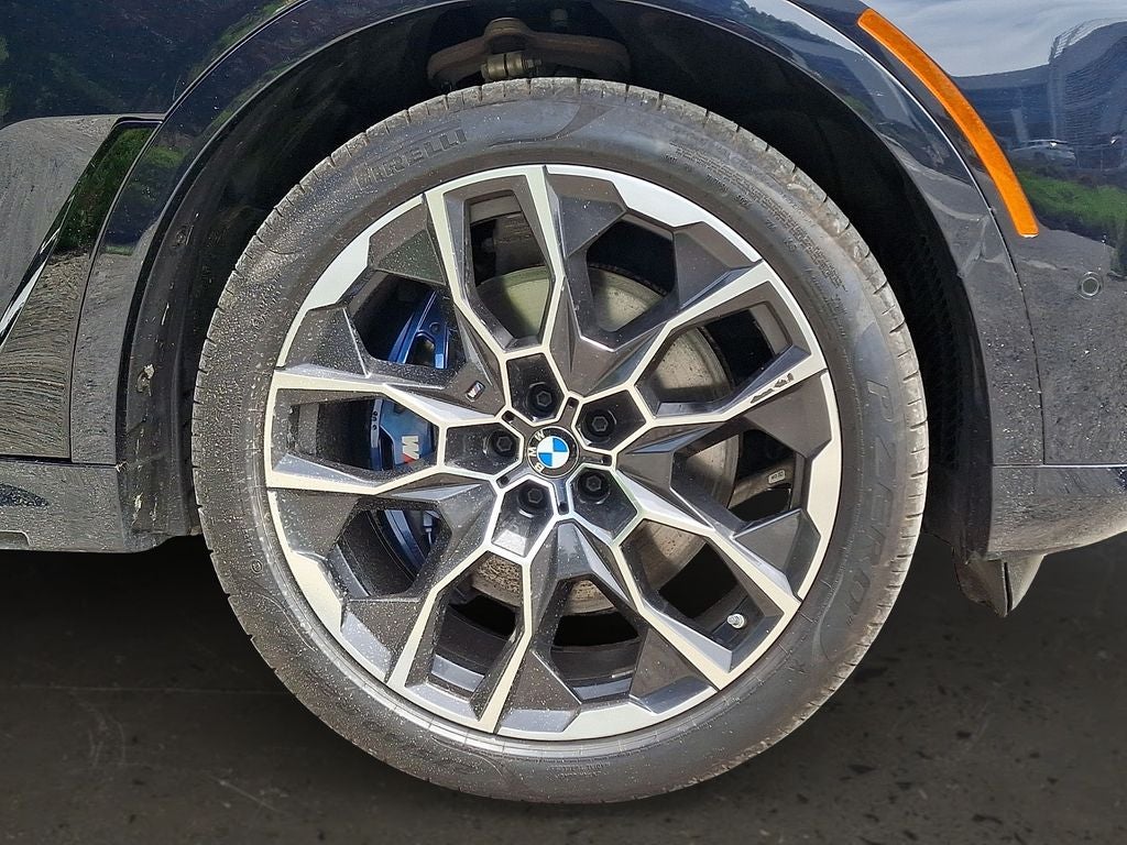2025 BMW X7 M60i w/Executive Package