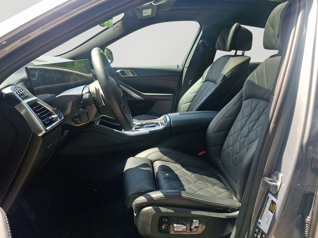 2025 BMW X6 xDrive40i w/Premium Package
