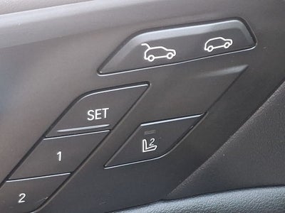 2025 BMW X6 xDrive40i w/Premium Package