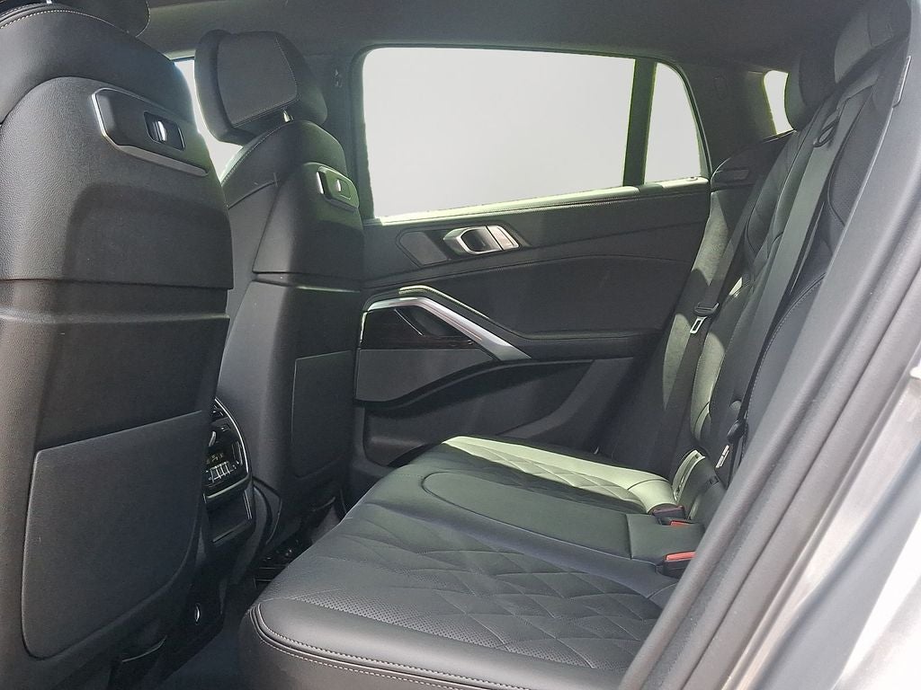 2026 BMW X6 xDrive40i w/M Sport Professional Package