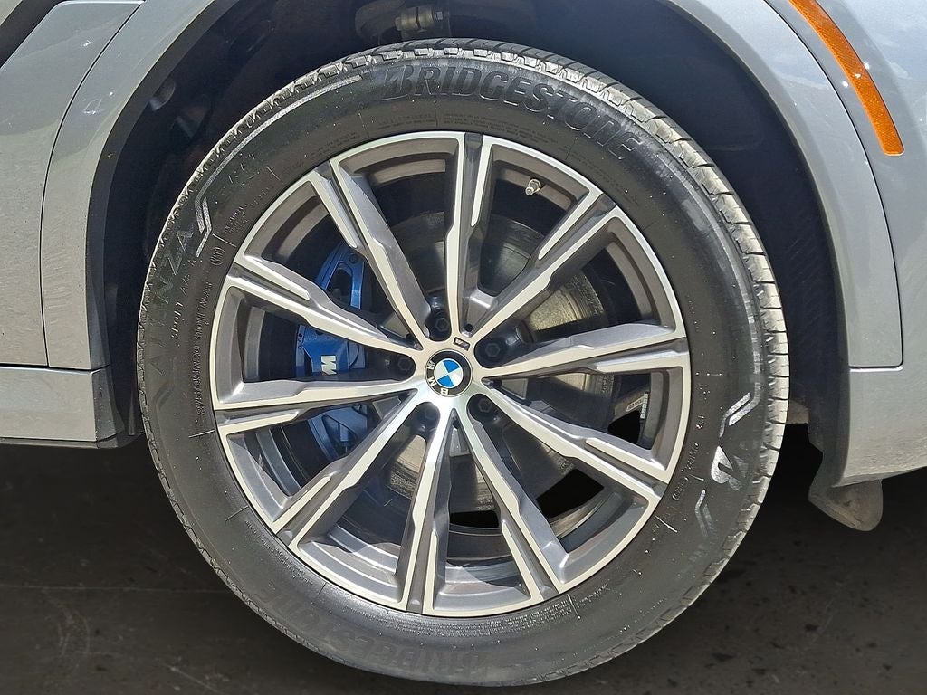 2026 BMW X6 xDrive40i w/M Sport Professional Package