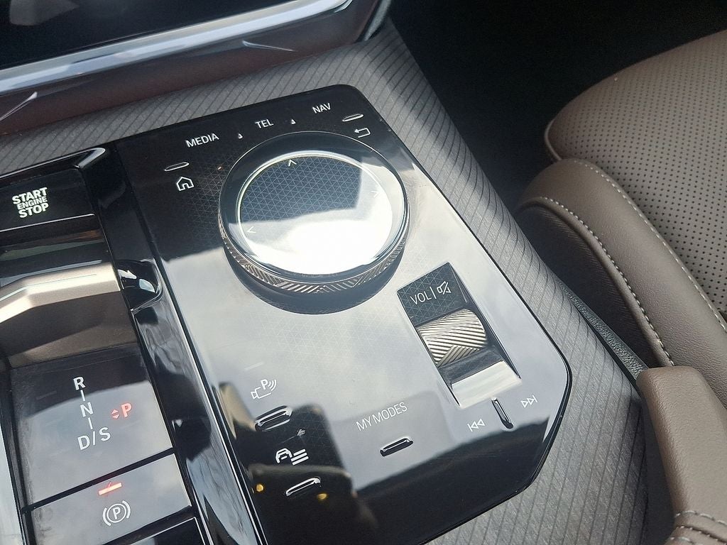 2025 BMW X3 30 xDrive w/Convenience Package