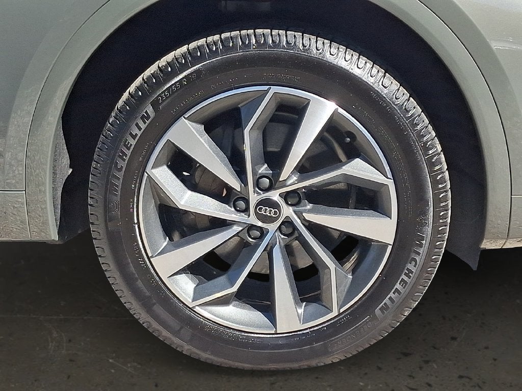2023 Audi Q5 45 S line Premium quattro