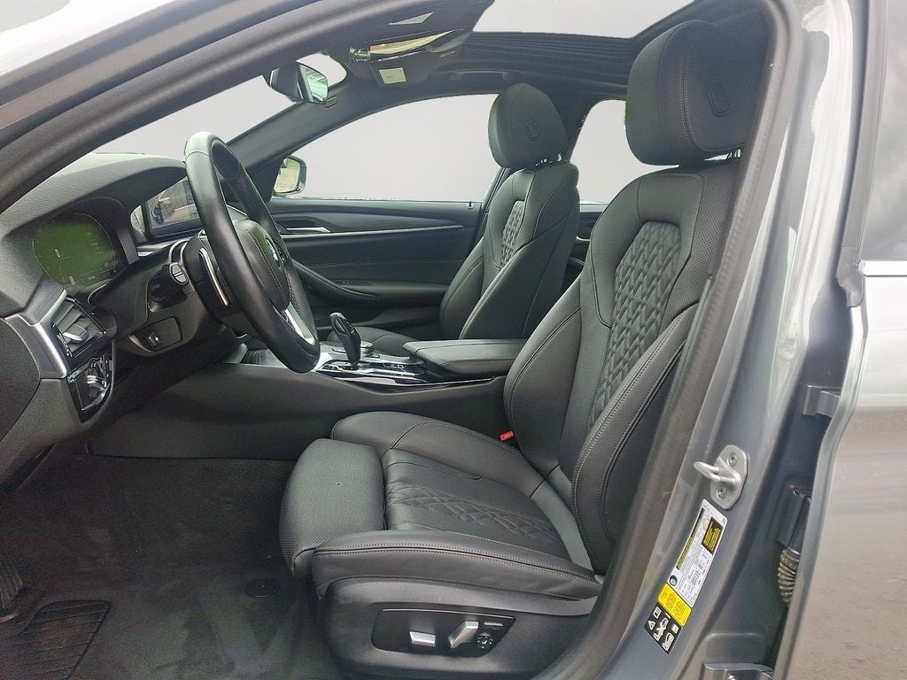 2023 BMW 5 Series 530i xDrive w/Convenience Package