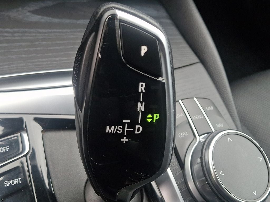 2023 BMW 5 Series 530i xDrive w/Convenience Package