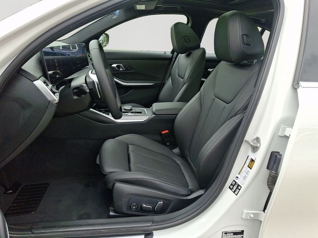 2025 BMW 3 Series 330i xDrive w/Convenience Package